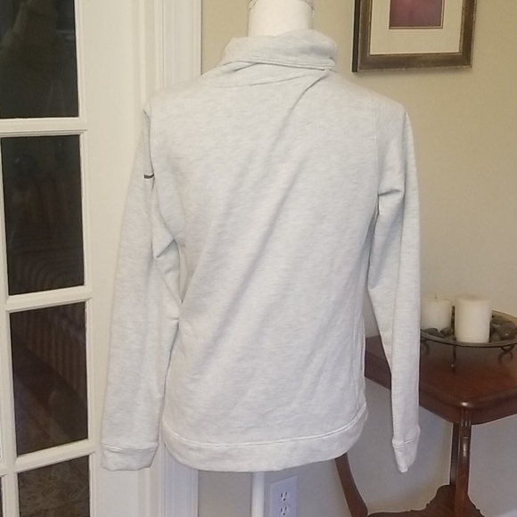 Nike Dri Fit gray pullover M - Picture 4 of 5